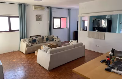 ARRENDA-SE QUARTO no Prédio Mais Alto de Maputo | Vista Total da Baía